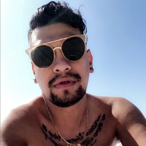 Meet your Posher, Christopher